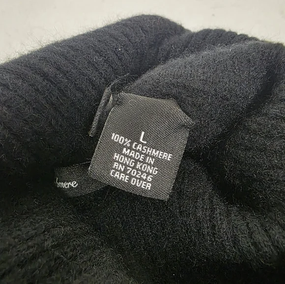 Parisian Signature Cashmere Black Turtleneck Sweater - Picture 6 of 7